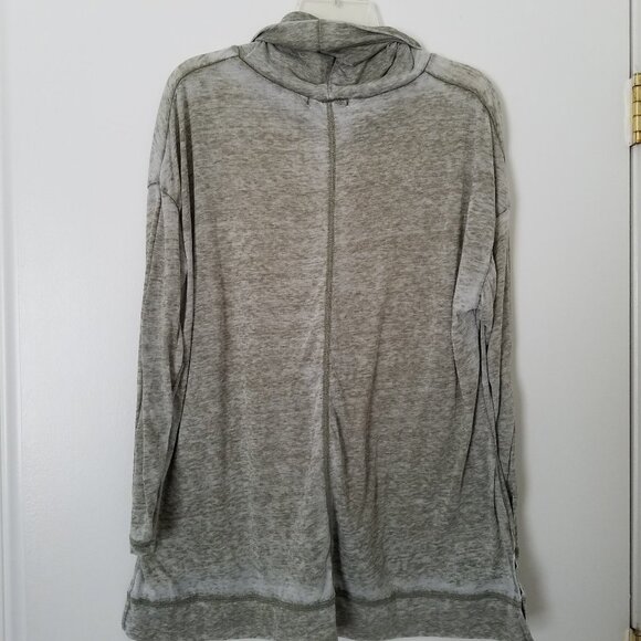 Cyrus Cow Neck Long Sleeve Burnout Blouse 1X - Picture 4 of 8